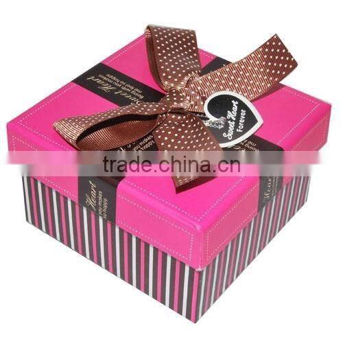 wholesale christmas gift box with ribbon