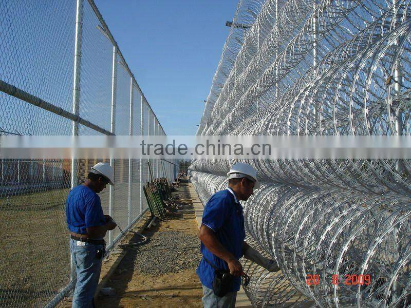 anti-climb Razor Barbed Wire Mesh Fence