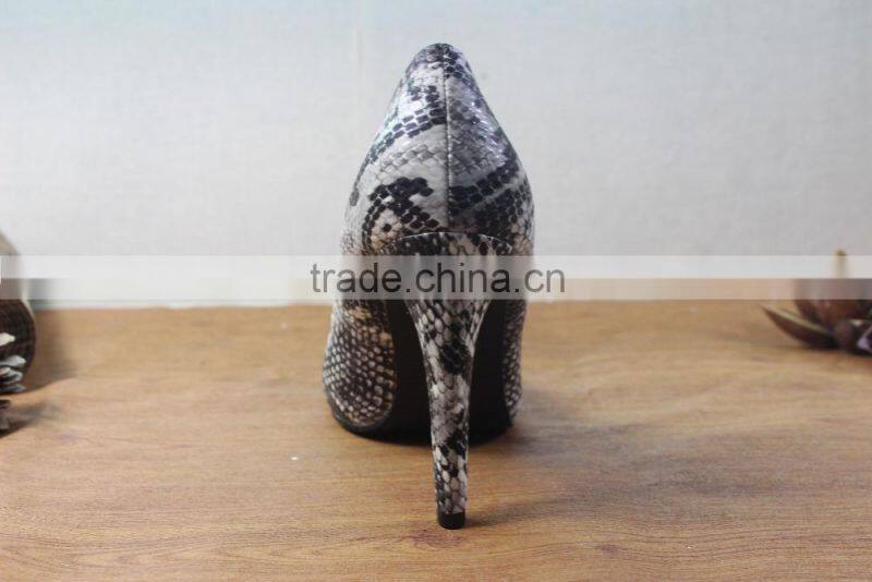 elegant snake woman shoe, charming ladies office shoes