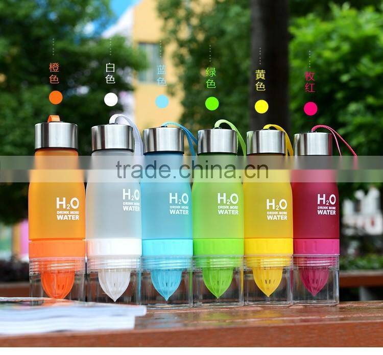 Plastic lemon water bottle juice cup fruit cups filter lemon squeezer fruit juice bottle