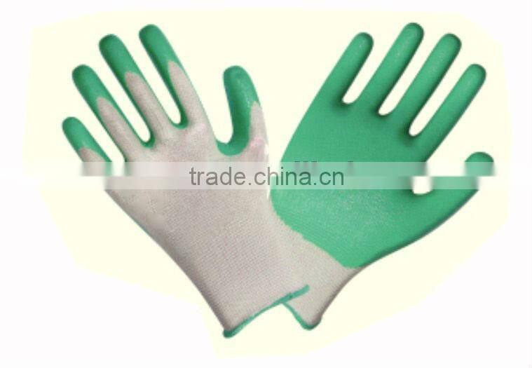 13 GUAGE GARDEN SAFETY GLOVE COATED WITH NITRILE SMOOTH PALM