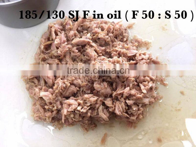 Canned skipjack tuna flakes in vegetable oil 185g