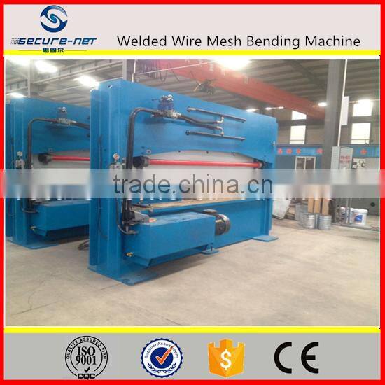 Metal sheet bending machine