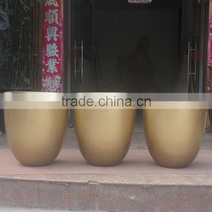 Modern gold fiberglass vase pot