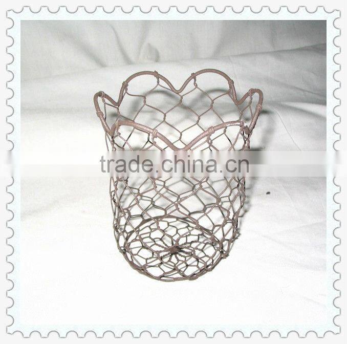 handmade small archaize round wrought iron basket