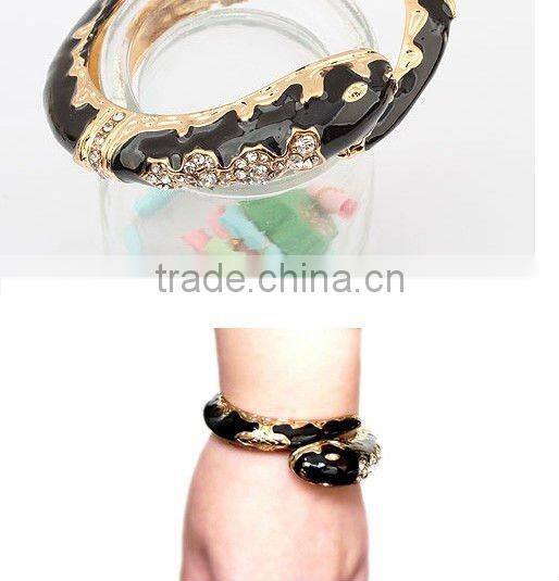 fashion big bangles