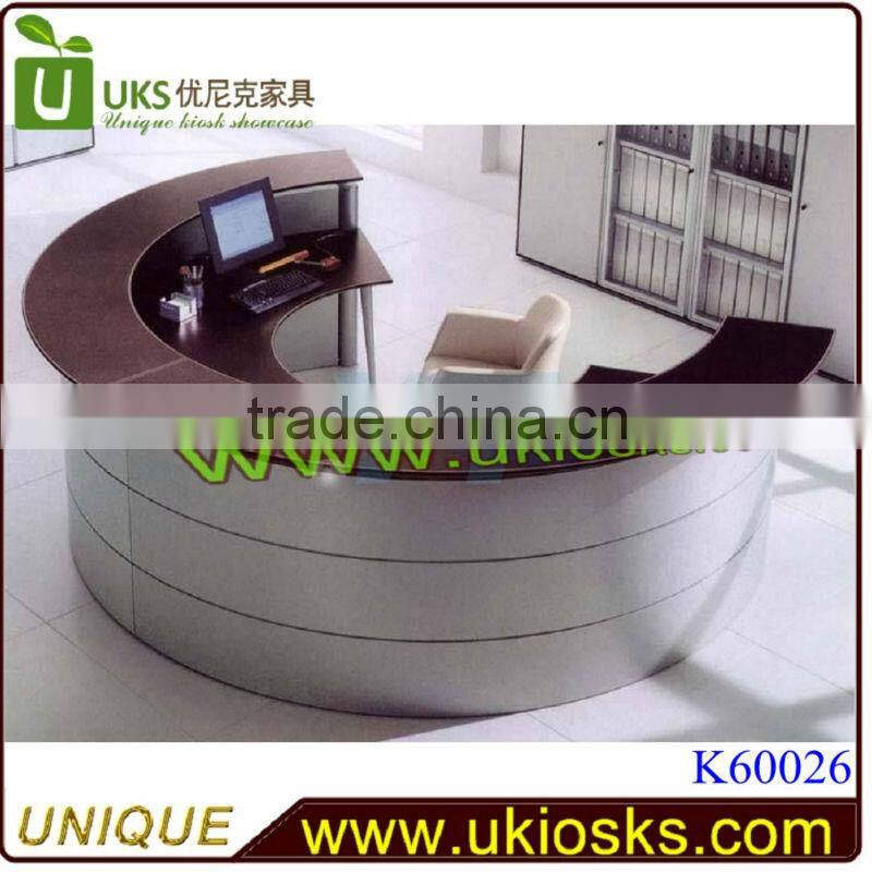2014 Modern design white painting reception counter with glass