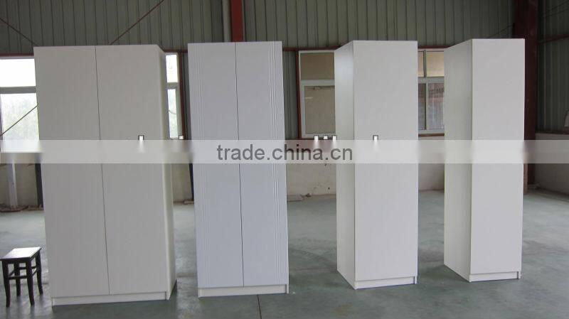 oak 3 door wardrobe with 2 drawer in bedroom