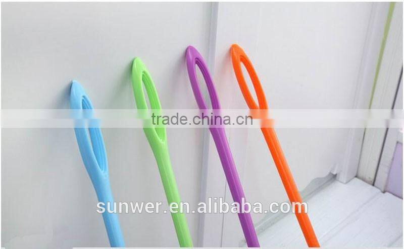 2016 very cheap price disposable toilet cleaning brush wieh holder