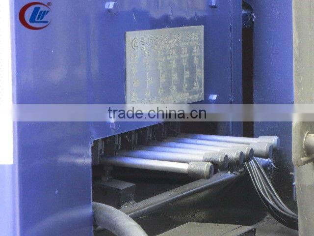 Dongfeng 4CBM-5CBM 4*2 side loading compressible garbage truck