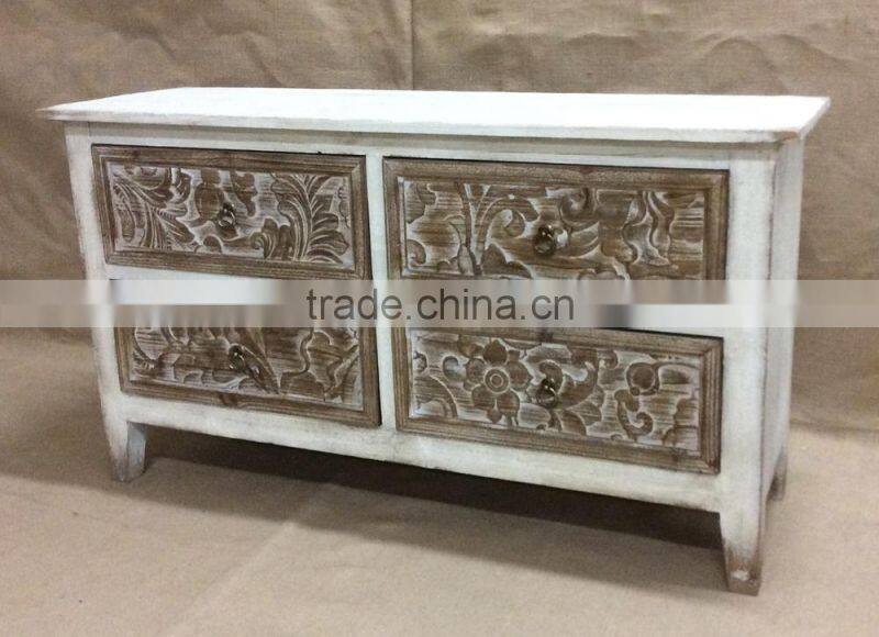 Distressed wood wall hangers with blackboard