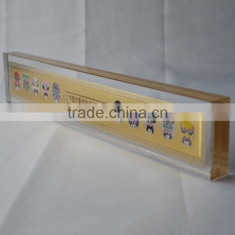 Transparent polyresin acrylic medals holder