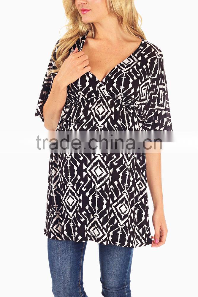 BLACK WHITE PRINTED OPEN BACK MATERNITY/NURSING TOP