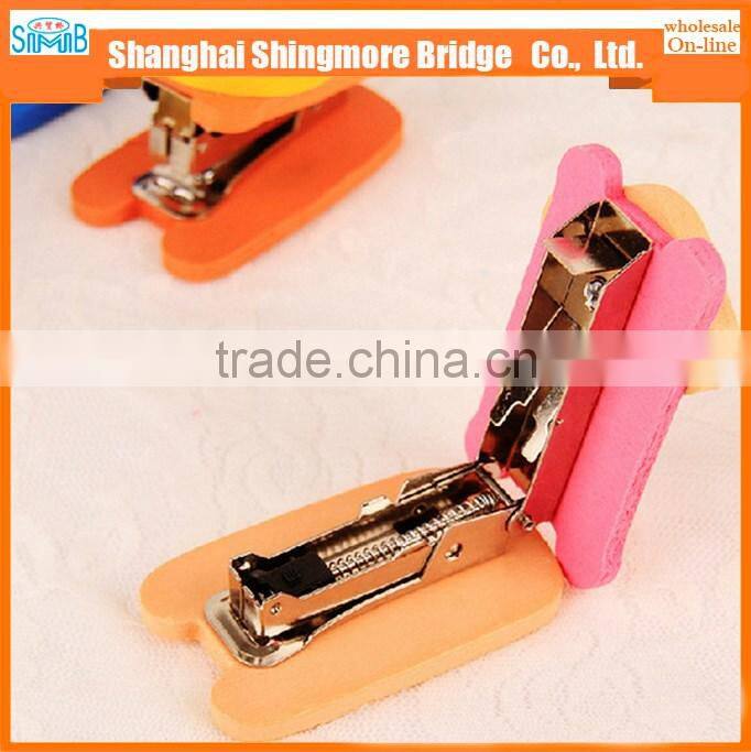 china supplier hot sales good quality cute carton wooden stapler for student