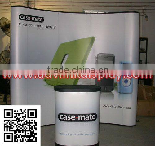 3x3 Curved Pop Up Fair Backdrop Pop Up Case to Podium