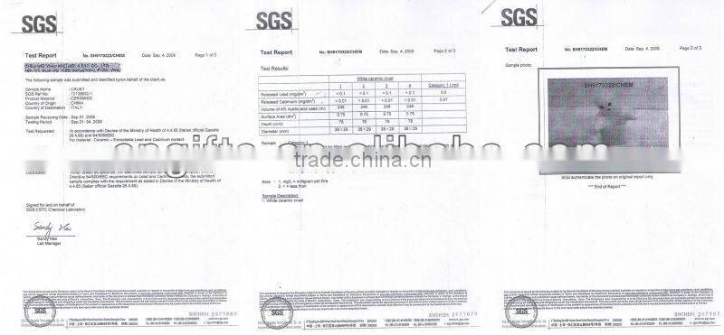 Novelty gifts decorative heart shaped ceramic ashtray with hand shaped tray