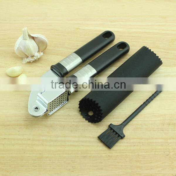 Kitchen Stainless Steel Professional Garlic Press With Cleaning Brush Set