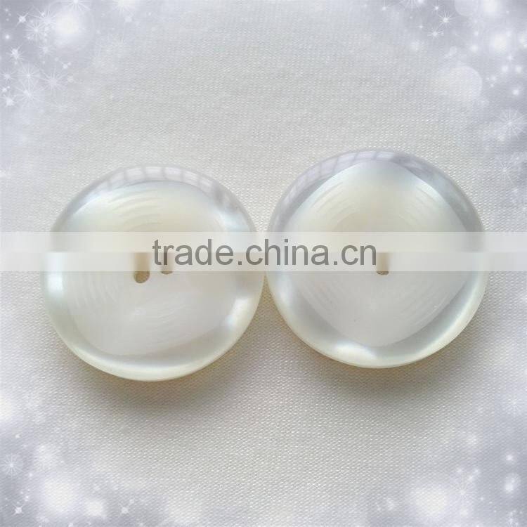 Wholesalers white plastic round handicraft wholesale button