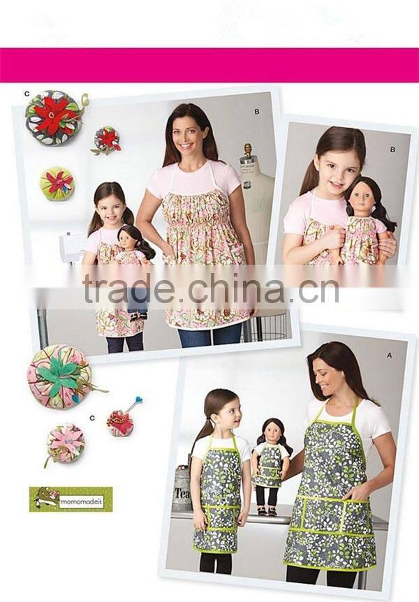 High quality modern hotsell polyester and cotton child adult doll apron set