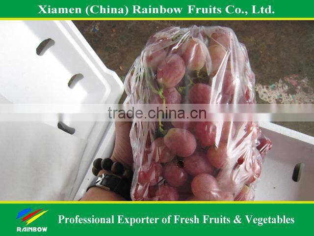Fresh fruit of Yunnan Red Globe Grape with good taste grapes peru Seedless grapes