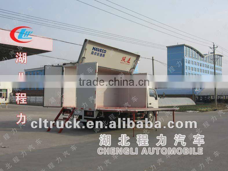 Yuejin 4*2 move stage trucks for roadshow