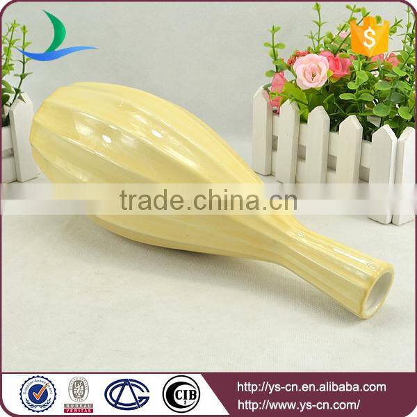 Yellow embossed stoneware table flower vase YSv0042-01