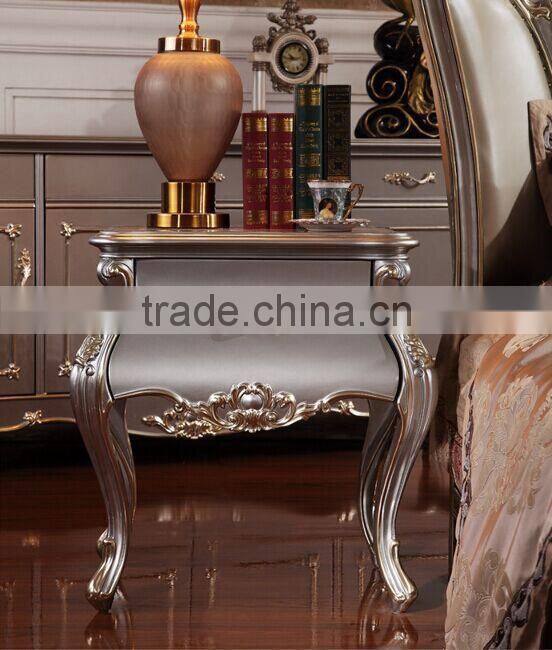 European Style Wood Carved Bed, Elegant and Royal King Size Bed, Luxury Bedroom Furniture Set (BF01-ML012)