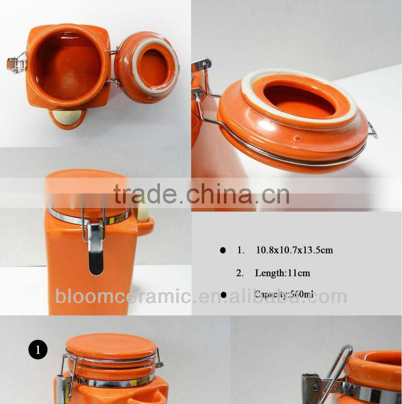 Ceramic sealed cookie jar