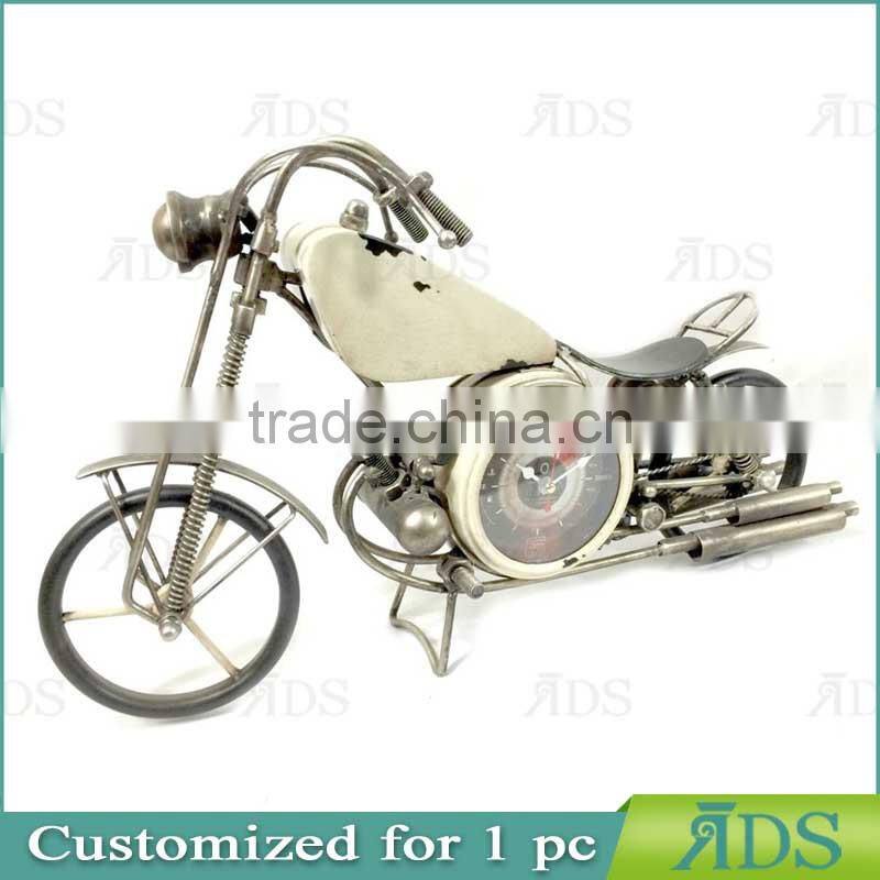 Decorative metal Table Clock wholesale