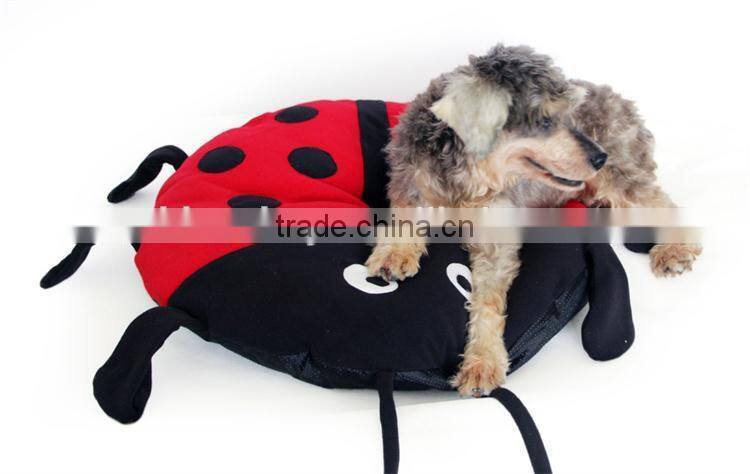 Luxury pet dog beds pet product supplies cute ladybug shape kennel decorative dog kennels