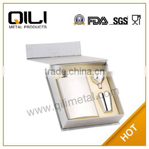 Stainless Steel 7 oz Hip Flask Set w/4 Cups Funnel Liquor Bar Man Cave Gift NEW