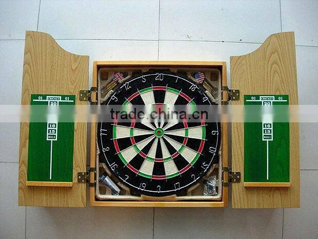 Professional Dartboard with Deluxe Cabinet and Darts