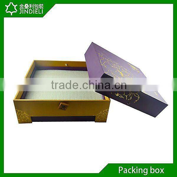 Fringed chinese wooden tea box with magnetic closure