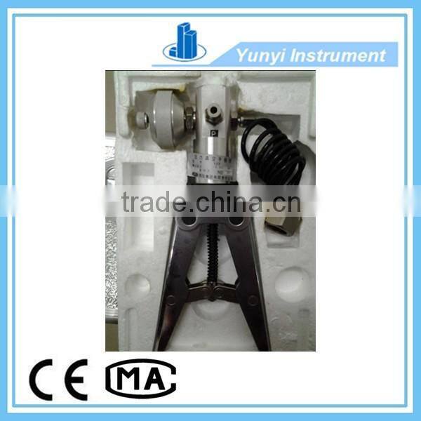 Pneumatic hand pressure calibrator