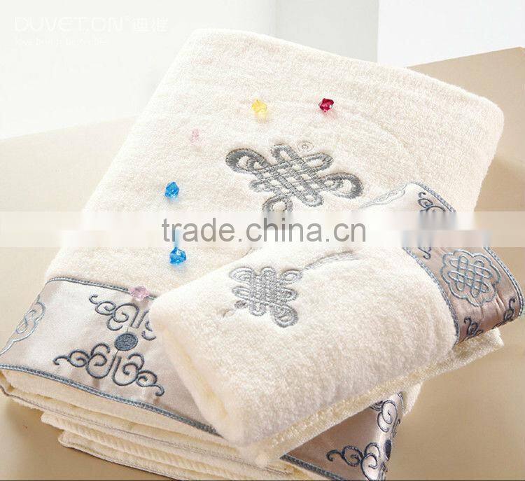 Deluxe custom logo available wholesale cotton hotel shower towel