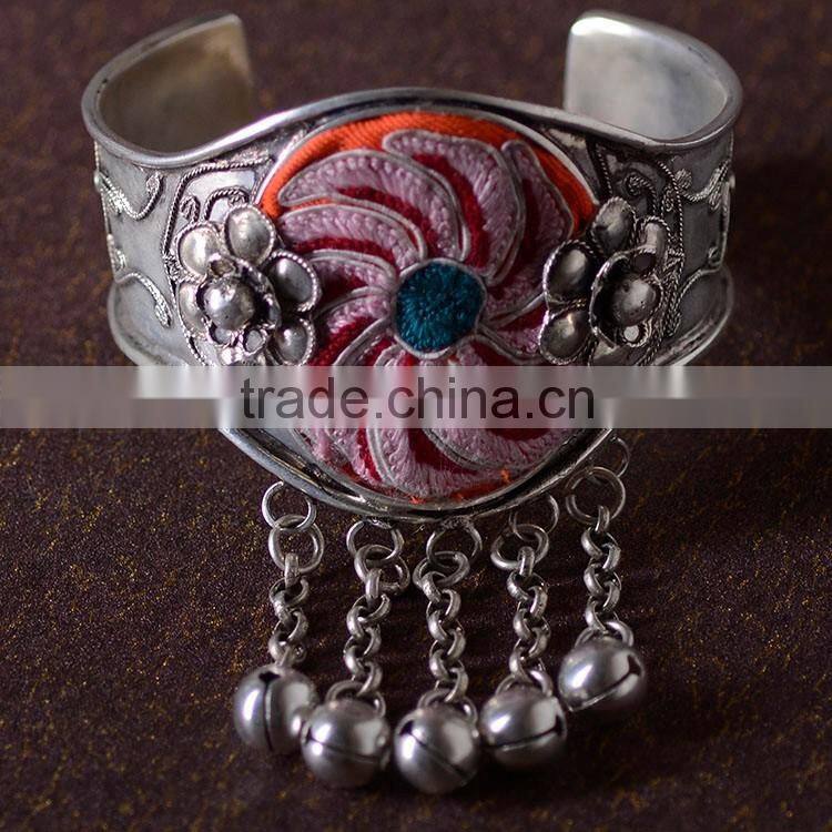 2016JIXIU new arrival embroidery bracelet for women