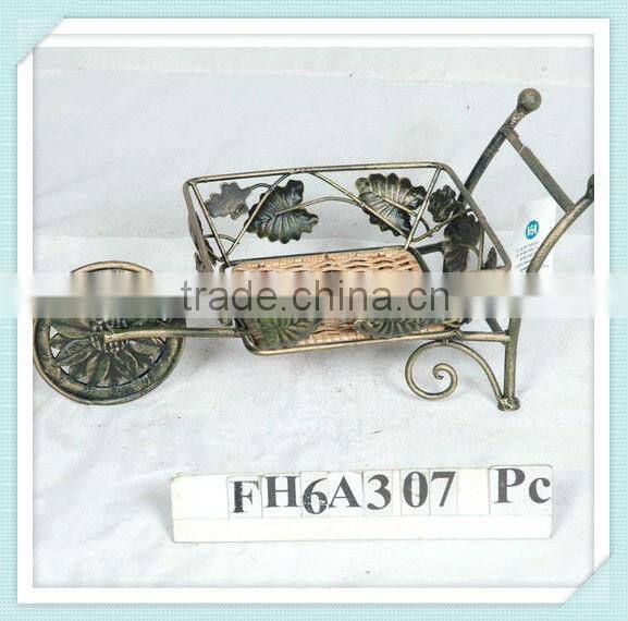 Decorative garden wicker flower pots