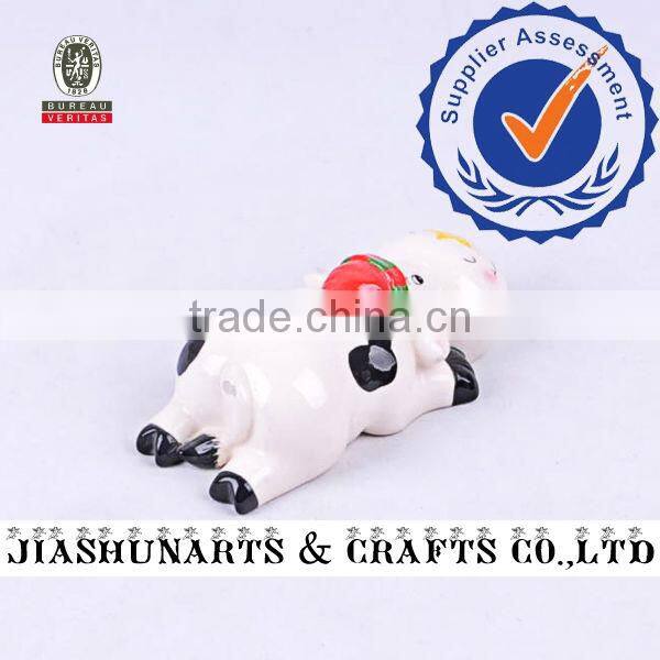 Cute Lies Prone Cows Ceramic Table Decoration