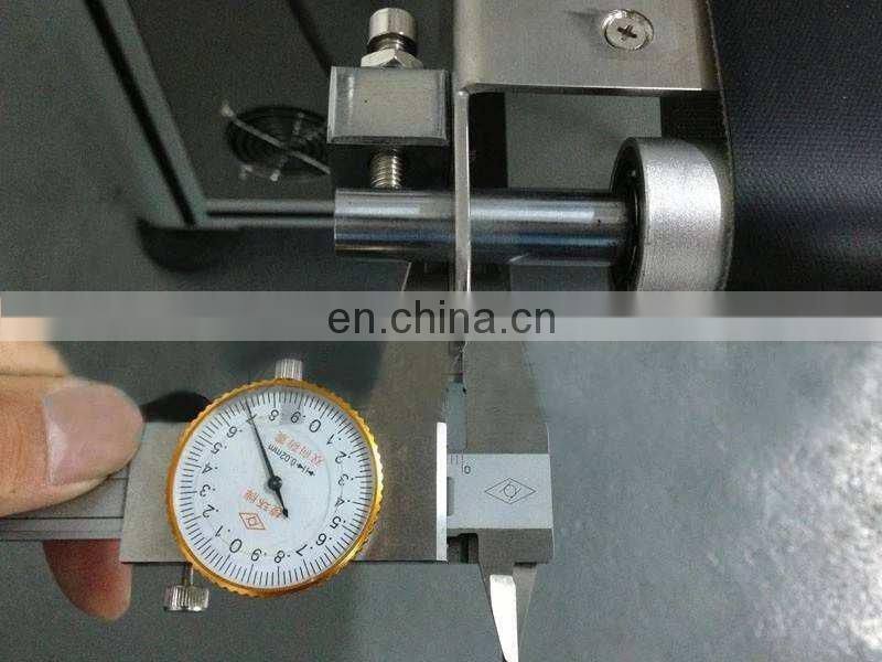 Automatic Surface Label Applicator Flat Square Bottle Labeling Machine