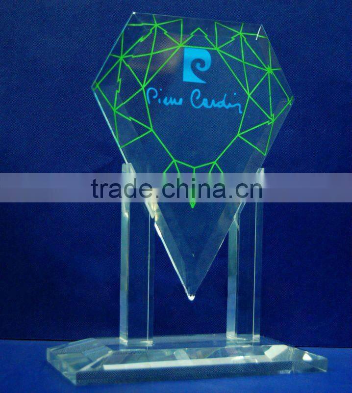 Top grade quality trophy with artificial style