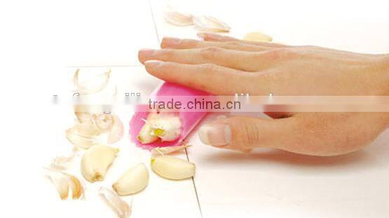 Promotional New Creative Useful Customized Kitchen Garlic Press And Peeler