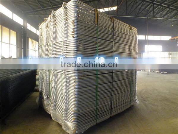 Security crowd control barrier fence/color coated temporary barrier fence