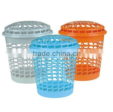 round basket with plastic and lid