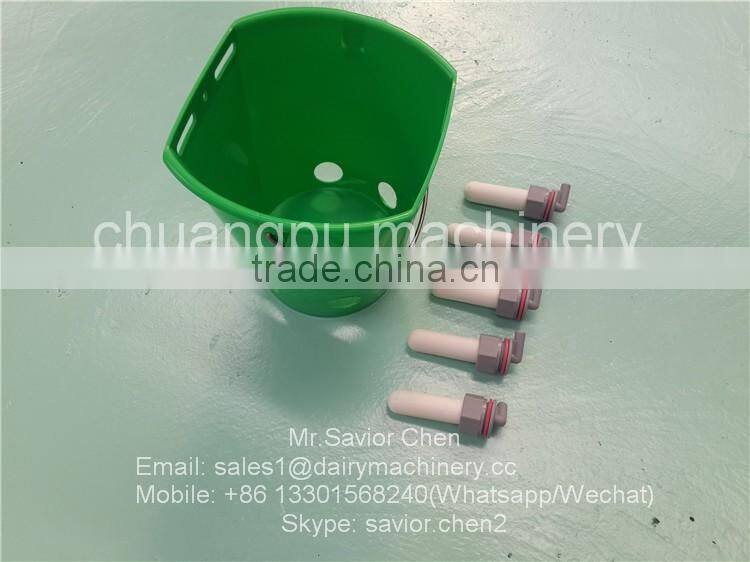 80000ml Capacity Calf Feeding Bucket With 5 Nipples
