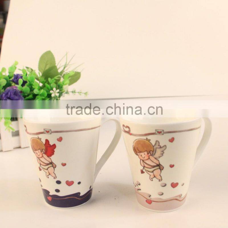 Hot sale creative 13oz magic mug v shape with customized design
