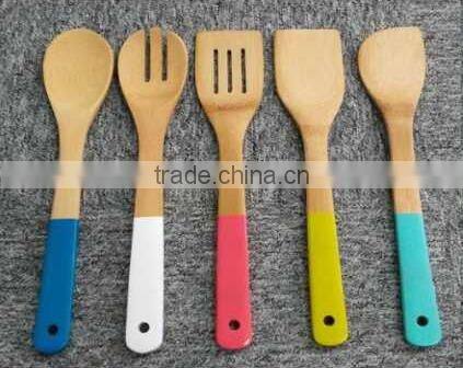 2017 good selling bamboo cookware set with colorful handle