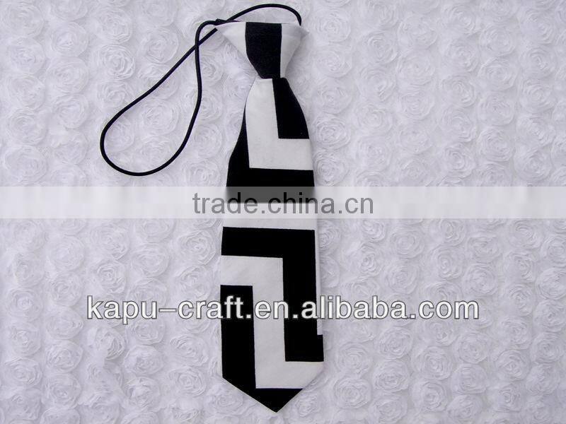 Hot pink quatrefoil cute baby tie pattern