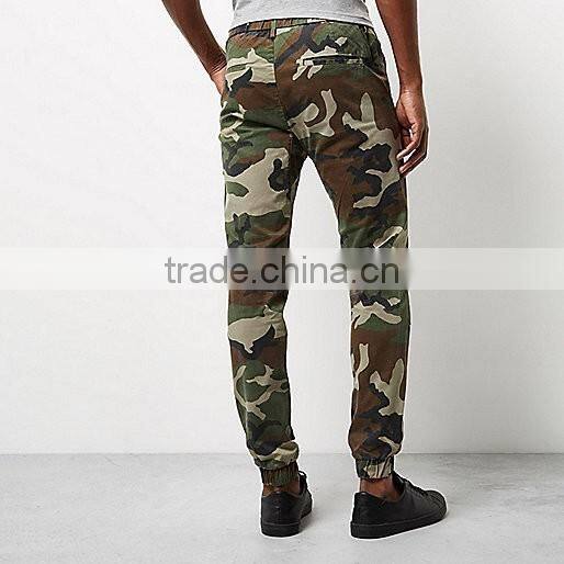 Men's Green camo print tapered joggers