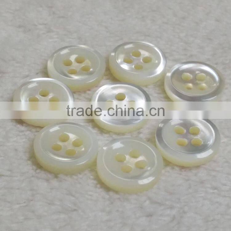 High Quality 4 Holes Natural Troca Shell Button