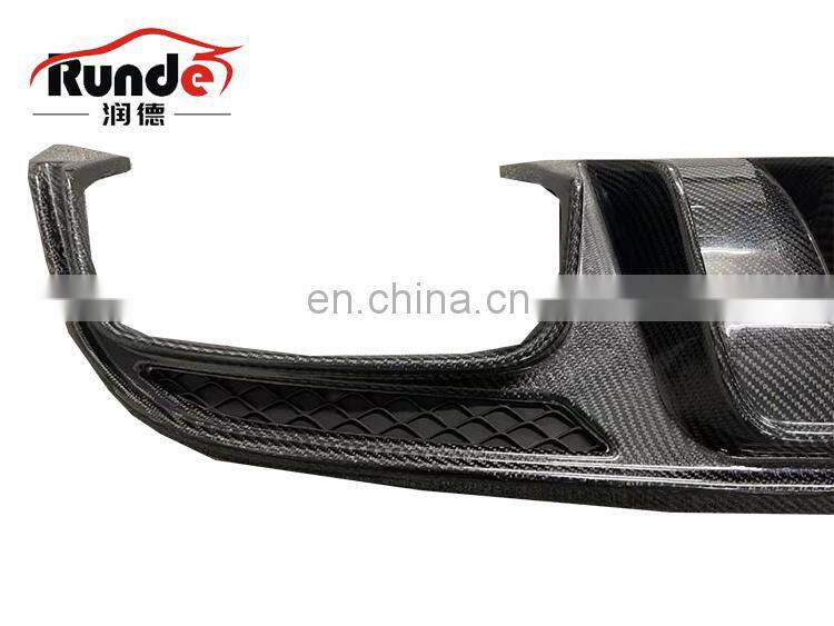 Runde Car Modification Carbon Fiber Material Rear Lip Exhaust For Mercedes-Benz W205 C200 C260 C300 C63AMG rear lip exhaust